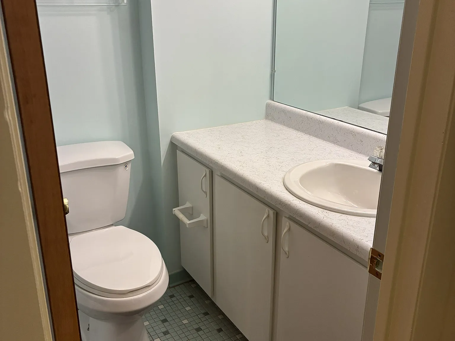 3 bed, 981 sqft, $2,500 — Photo 3