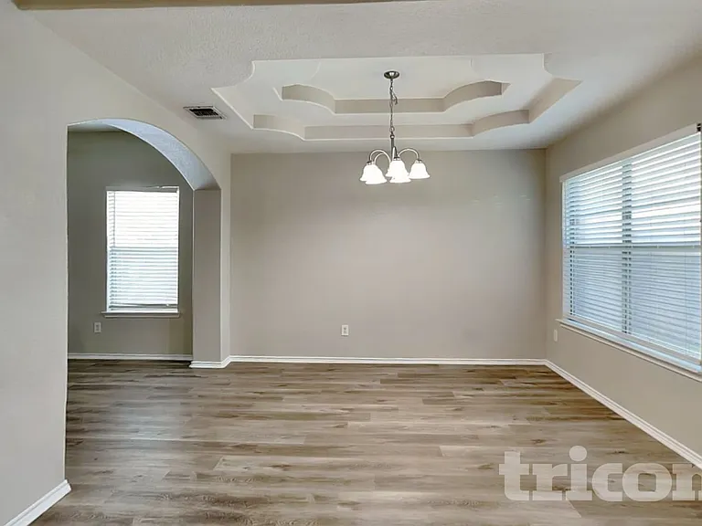8210 Grissom Cir — Photo 5