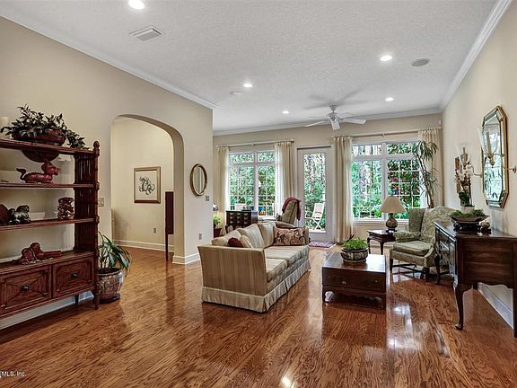5th image of 4494 Silver Berry Ct