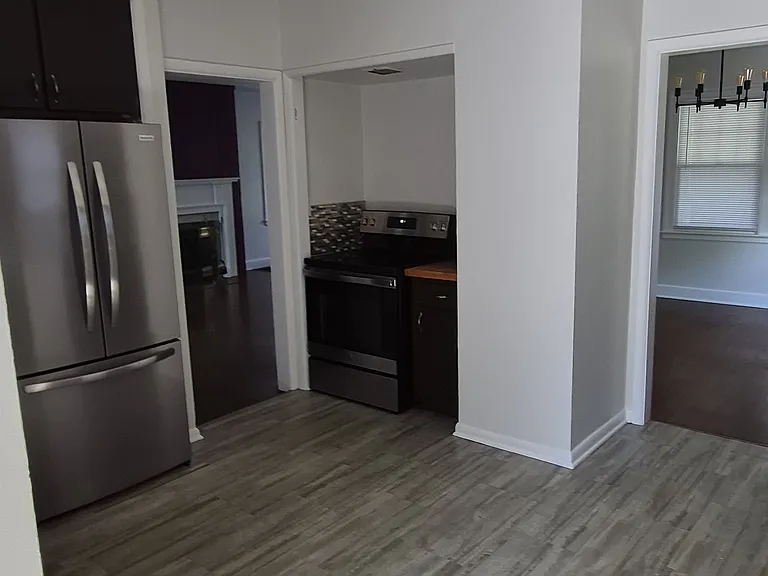 2808 Goddard Rd — Photo 8
