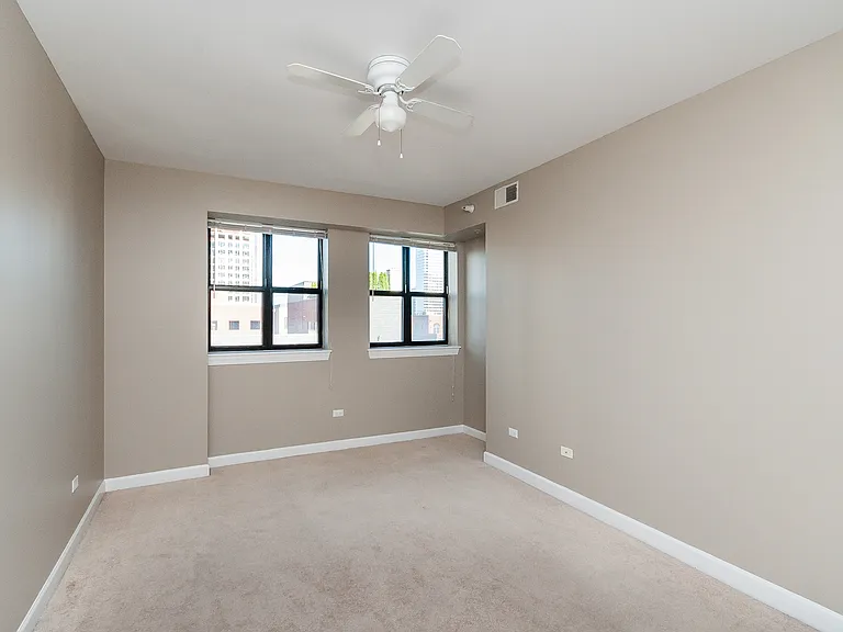 451 W Huron St #703 — Photo 13