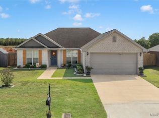 572 Sunset Dr, Prattville, AL 36067