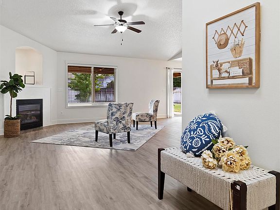 4th image of 5008 Bilbao Dr