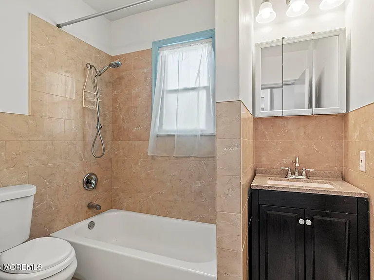 1105 NE Emory St #2 — Photo 13