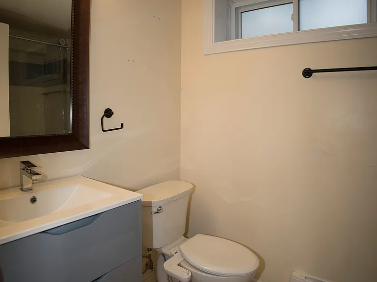 2238 Miramichi St #BASEMENT — Photo 2