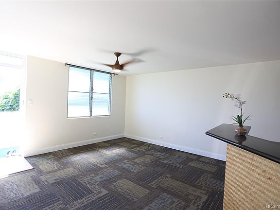 3rd image of 3204 Brokaw St APT 4