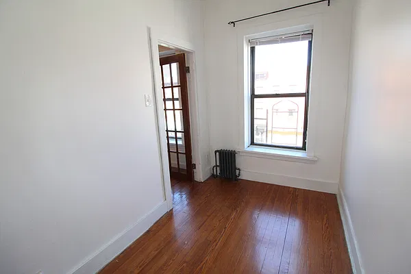 Rented by Compass | media 18