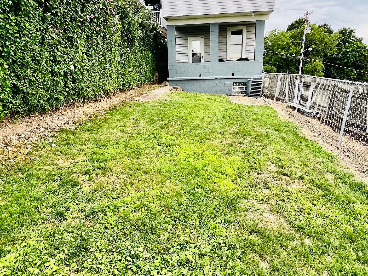 3 bed, 1152 sqft, $1,750 — Photo 2