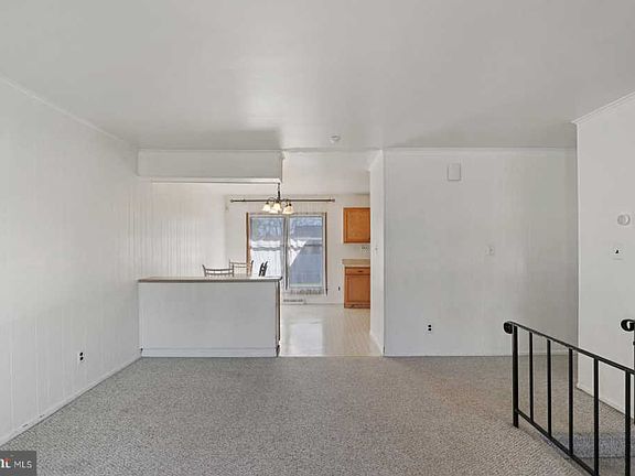 4th image of 236 Gunning Bedford Dr