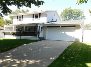 7017 N 84th St, Milwaukee, WI 53224