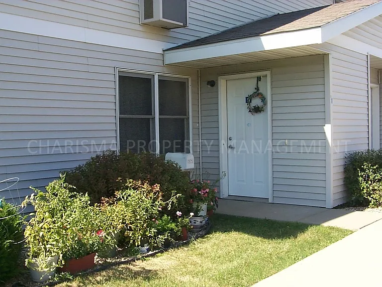 Pheasant View Apartments — Photo 31
