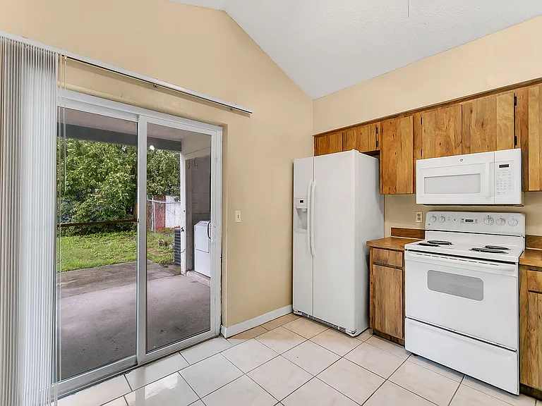 10425 Riva Ridge Trl — Photo 6
