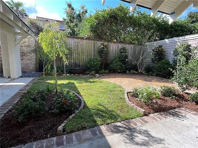 537 Broadway St — Photo 21