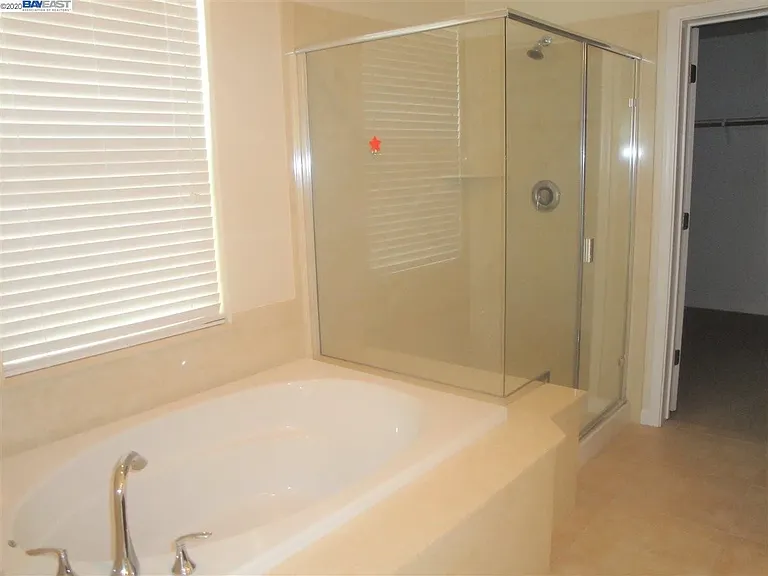 3323 Vittoria Loop — Photo 11