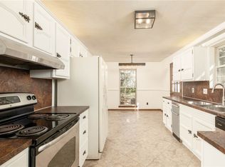 2730 N Stagecoach Dr, Fayetteville, AR 72703