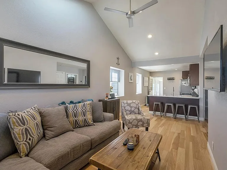 3331 N Lafayette St — Photo 2