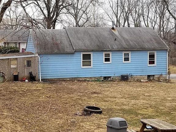 3rd image of 7710 Longwood Ave