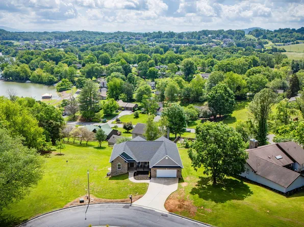 1 Sweetwood Dr, Johnson City, TN 37615