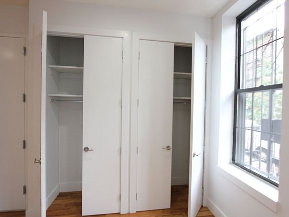 3rd image of 2366 Pacific St #1