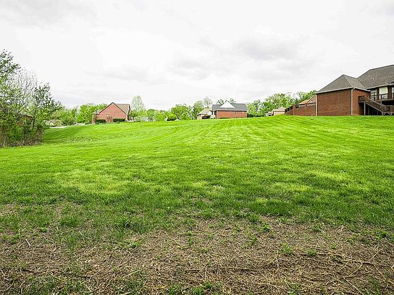 4th image of 227 Willowbrook Bnd