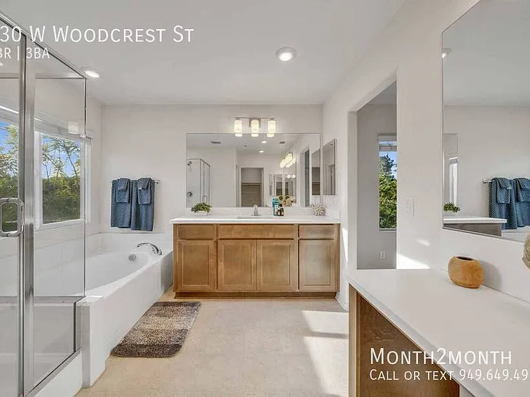630 W Woodcrest St — Photo 30