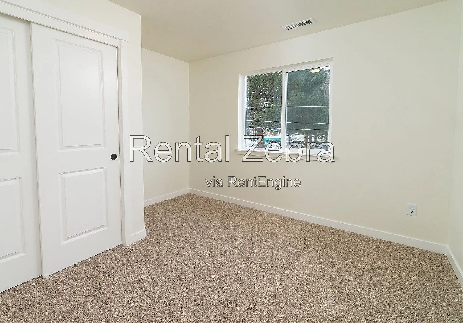 3 bed, 2.5 bath, 1267 sqft, $1,925 — Photo 3