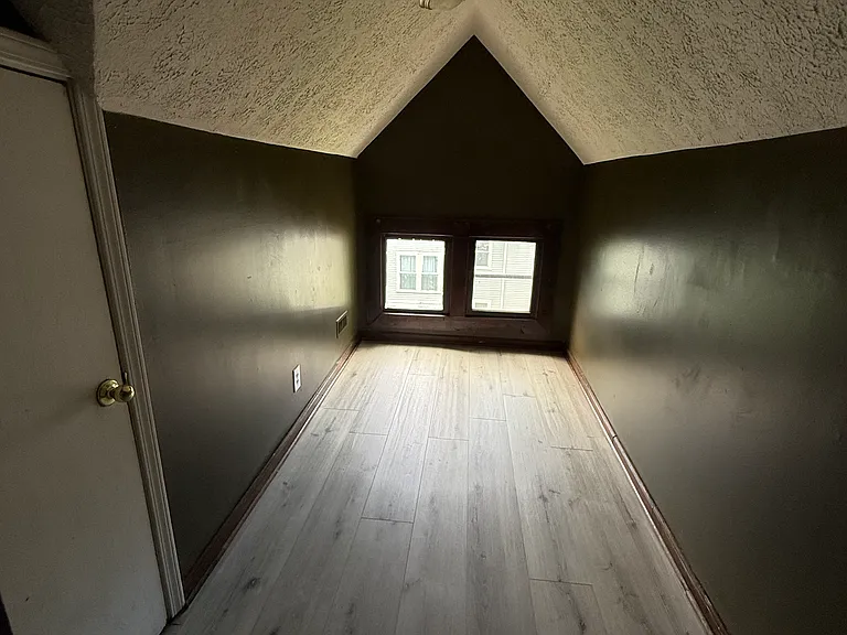 2060 Central Ave #2 — Photo 13