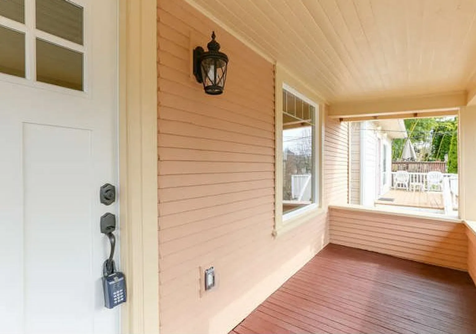 Spacious, Charming Home Near the Alberta Arts District! — Photo 2
