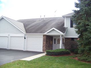 1467 Fairlane Dr APT 2A, Schaumburg, IL 60193