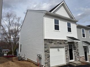 107 Abramo Victor Dr, Downingtown, PA 19335
