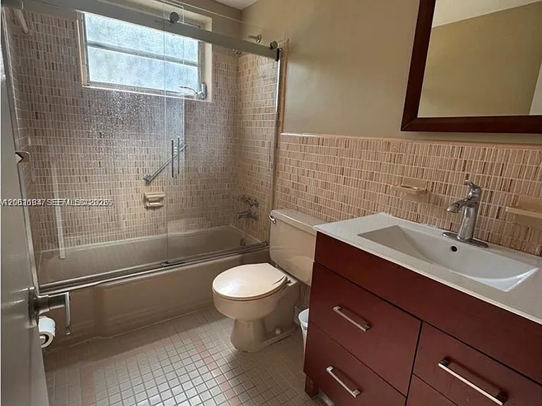 115 Calabria Ave #5 — Photo 7
