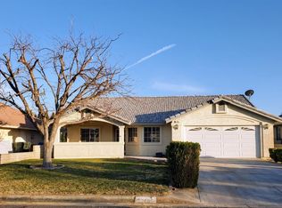 27455 Cloverleaf Dr, Helendale, CA 92342