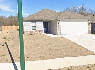 1913 E Annette Dr, Siloam Springs, AR 72761