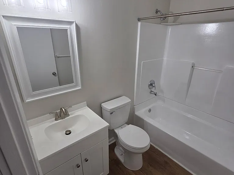 313 Kingston Rd — Photo 11