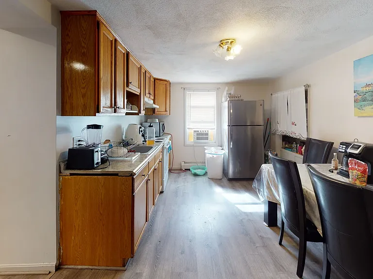 27 Kelley Ct — Photo 3