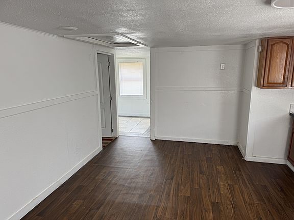 2nd image of 39 S 28th St