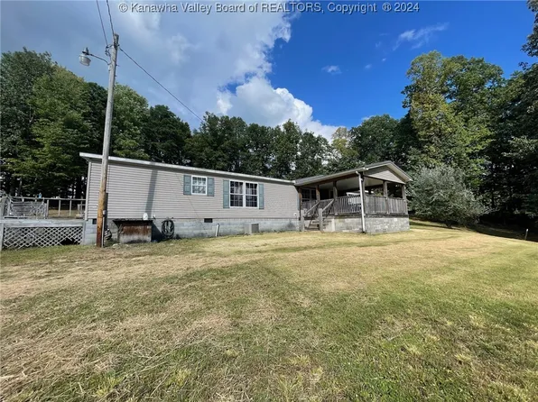 335 Teaberry Rd, Maysel, WV 25133