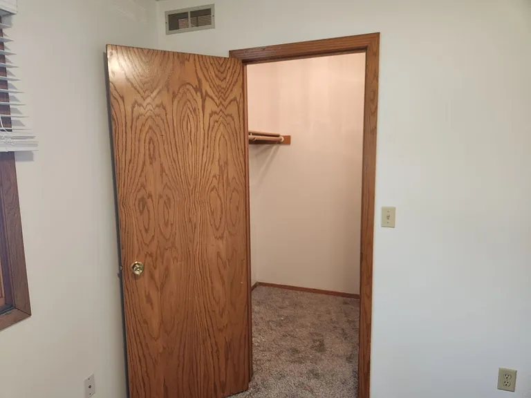 Pebble Creek Apartments - 5405 — Photo 9