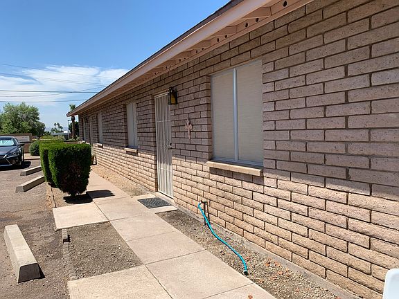 3rd image of 1922 E MARYLAND Avenue