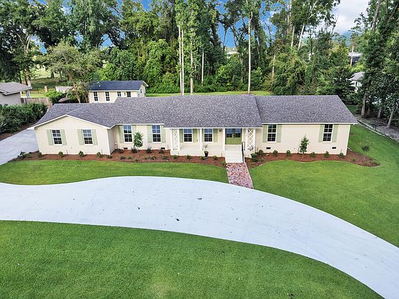 3rd image of 3305 Plantation Dr