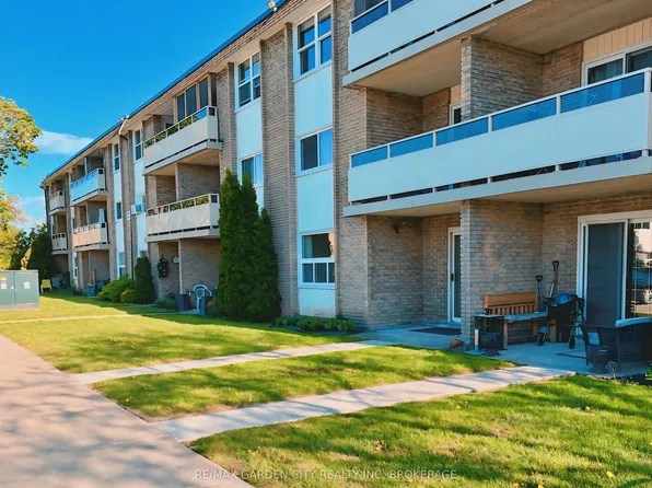 41 Rykert St #311, Saint Catharines, ON L2S 3A4