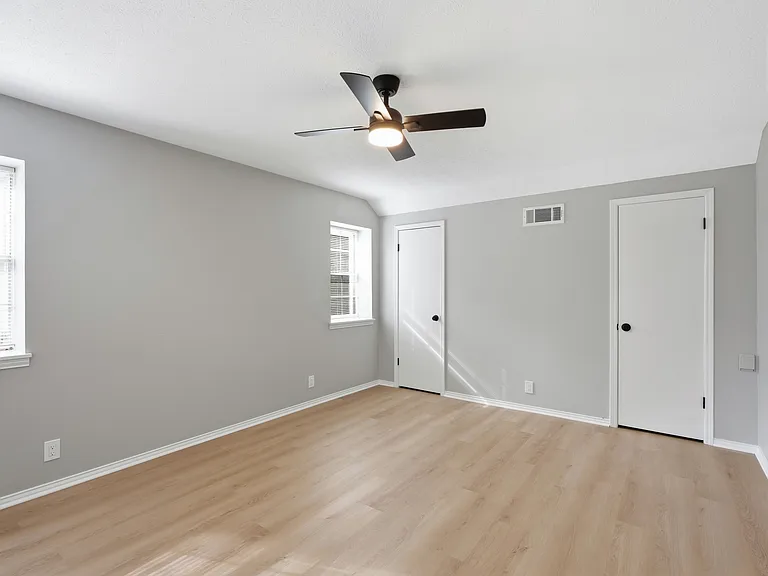 6815 Lyre Ln — Photo 27