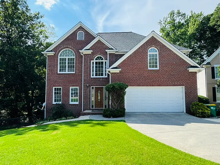 595 Oak Alley Way — Photo 1