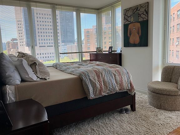 5th image of 1510 Lexington Ave APT 11J