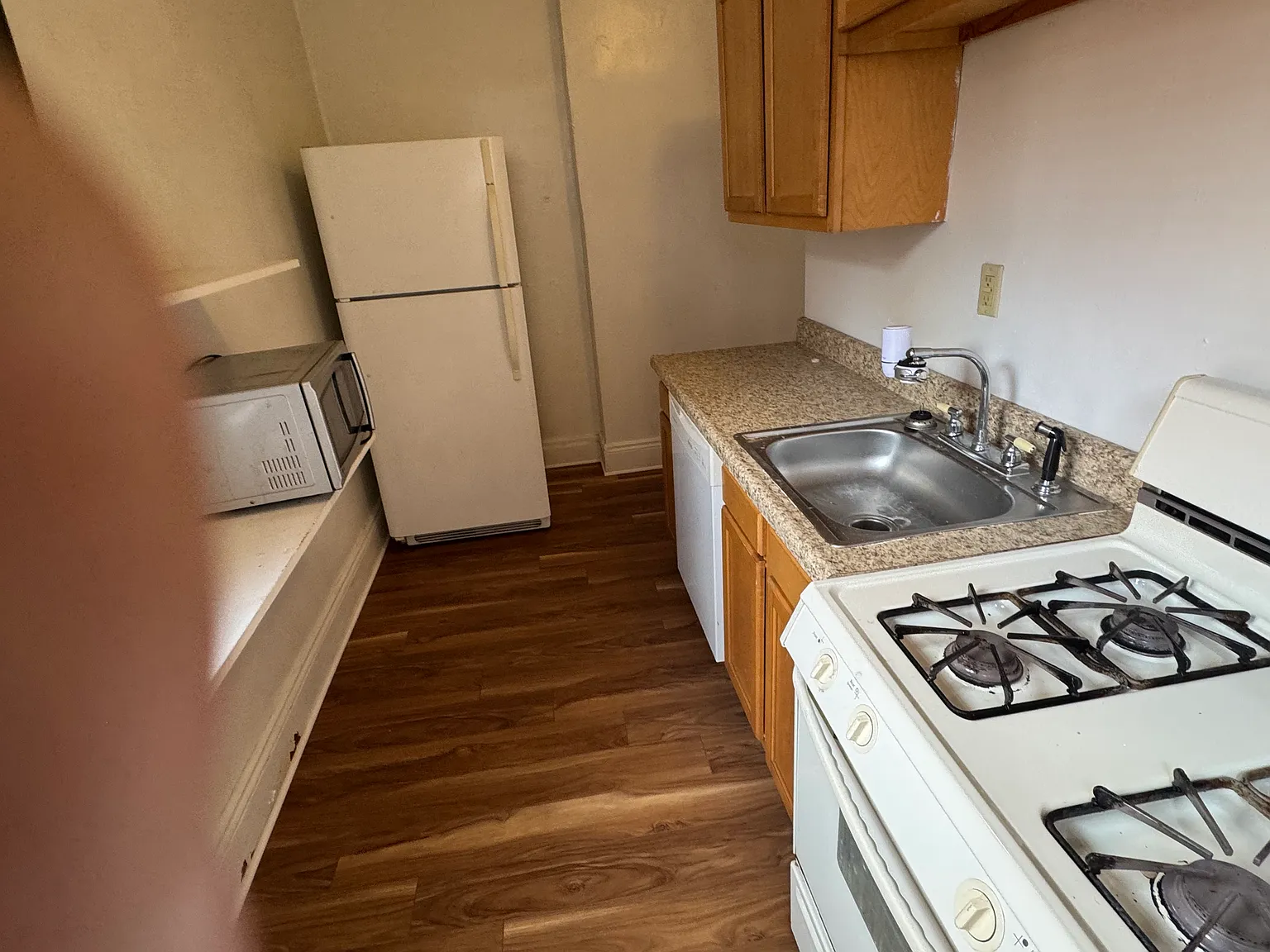 3 bed, $2,900 — Photo 2