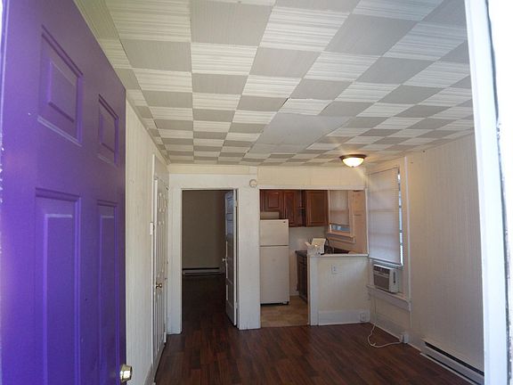 4th image of 407 S Holly St APT D