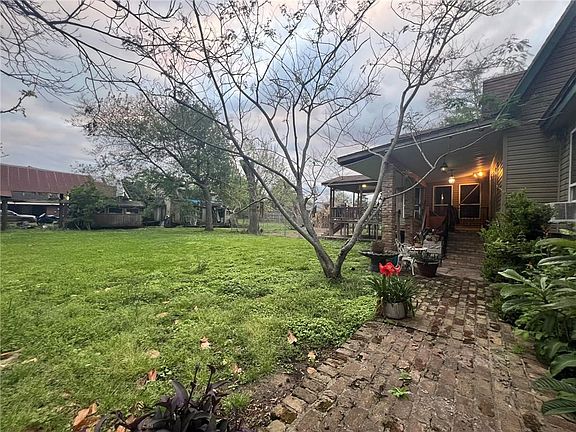 4th image of 2810 Amigo Ave