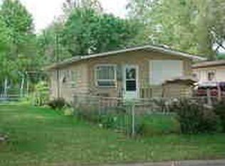 1735 Locke Ave, Waterloo, IA 50702