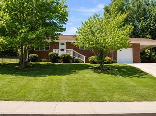 1416 Clark Ave, Winston Salem, NC 27105
