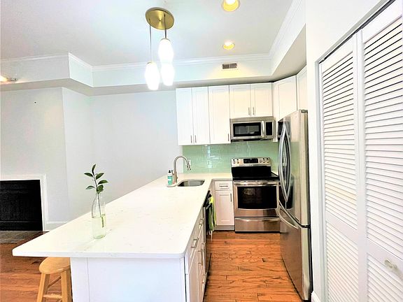 Renovated Kitchen with large island (2)